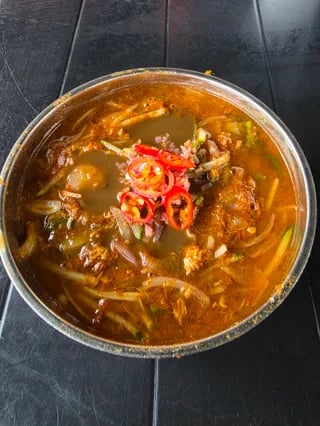 新港大树下Laksa — signature dish