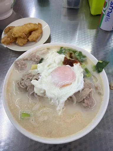 1212 魚頭米粉 (1212 Fish Head Bee Hoon) — signature dish