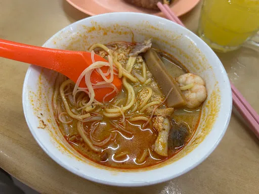 Kedai Kopi 1921 Curry Mee — signature dish