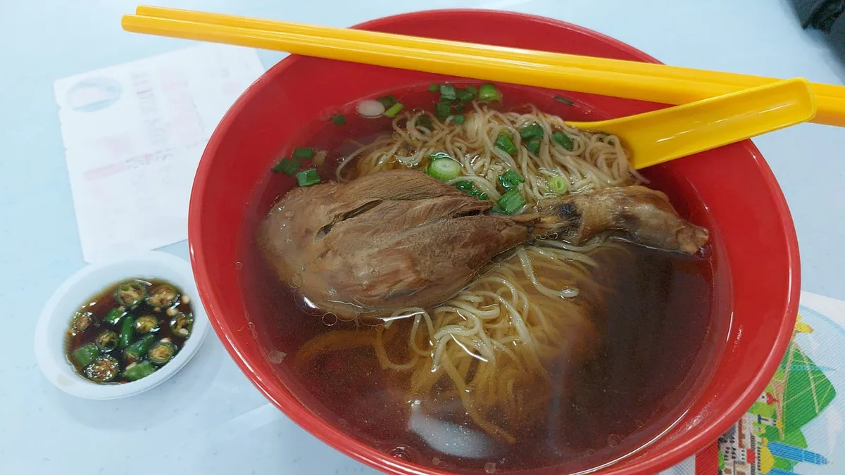 Duck drumstick noodle soup