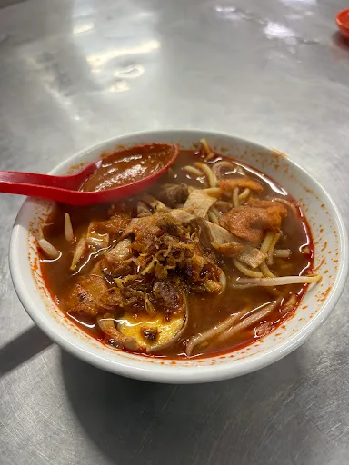 888 Hokkien Mee — signature dish