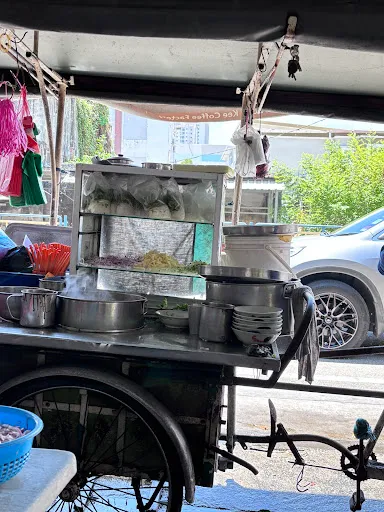 Ah Boon Laksa — exterior