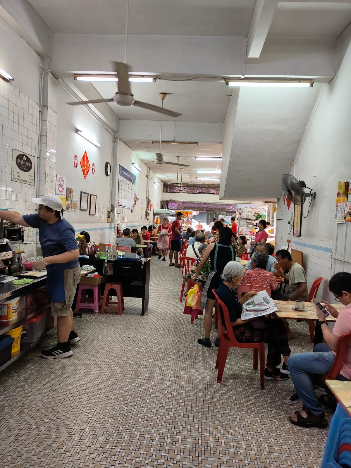 Ah Chow Kopitiam — interior