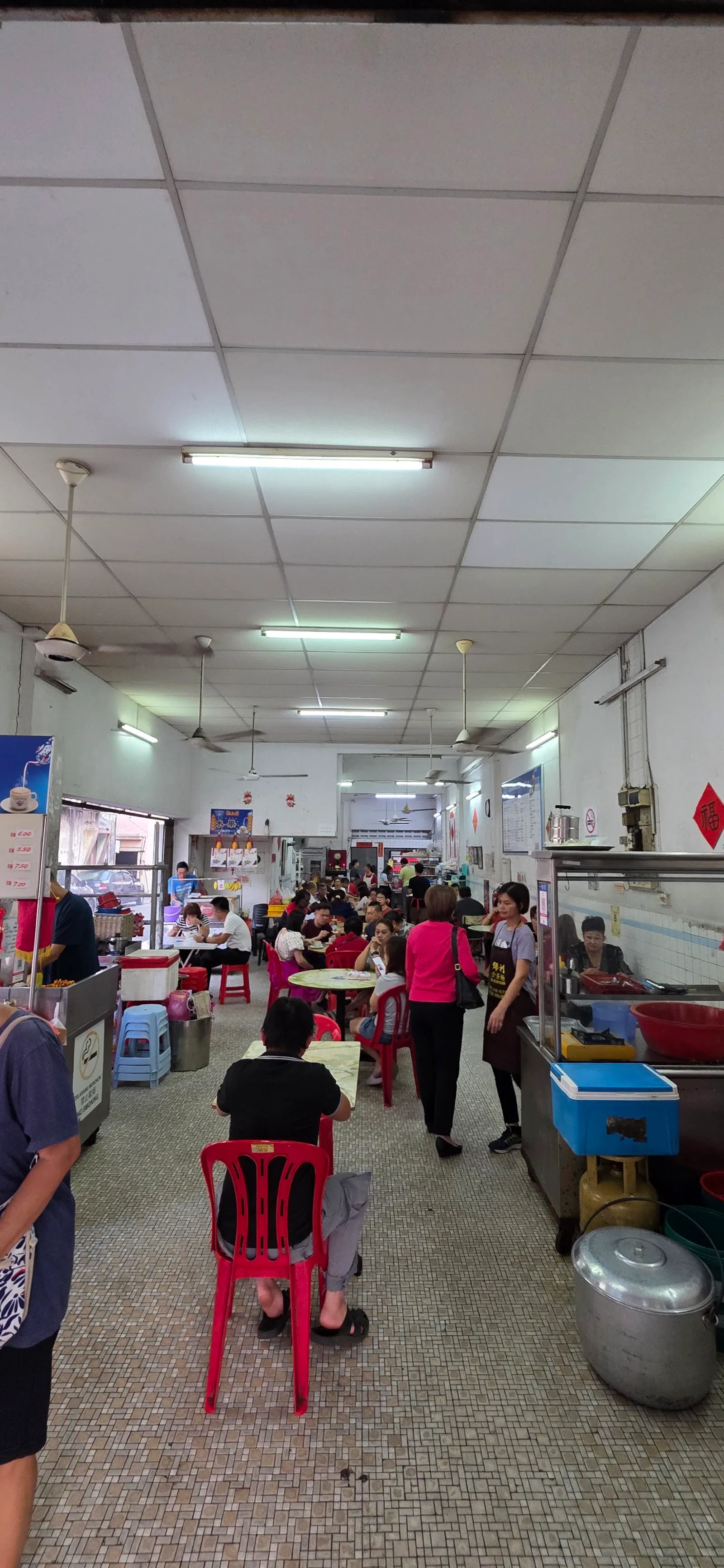 Ah Chow Kopitiam — interior