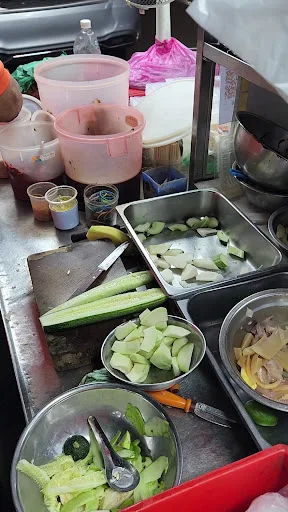 Ah Chye Rojak Macallum — signature dish