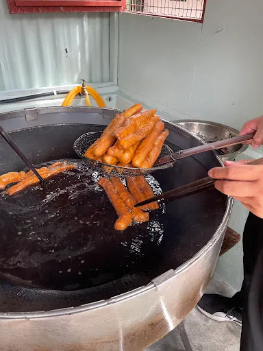Ah Eng You Char Koay — interior