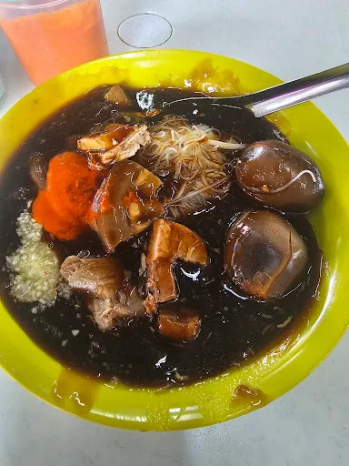 Ah Khoon Loh Mee — signature dish
