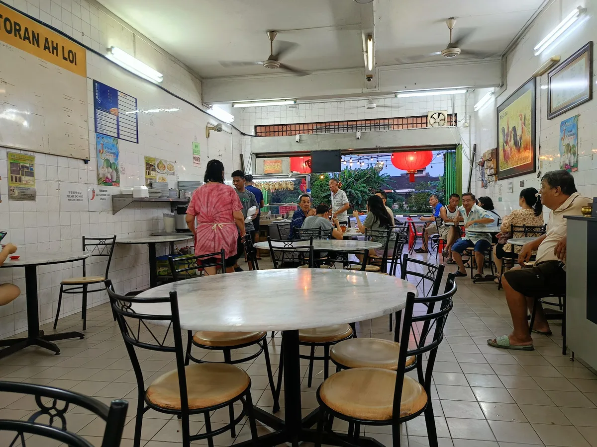 Ah Loi Restaurant — interior