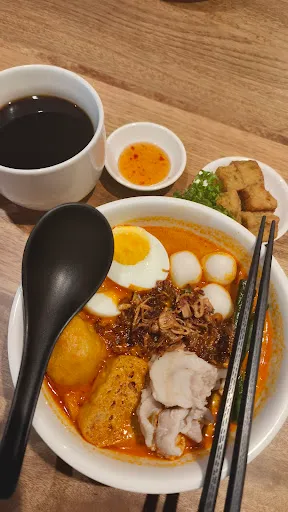 AhMa PanMee 阿嫲刀麻切 (Bayan Baru) — dish