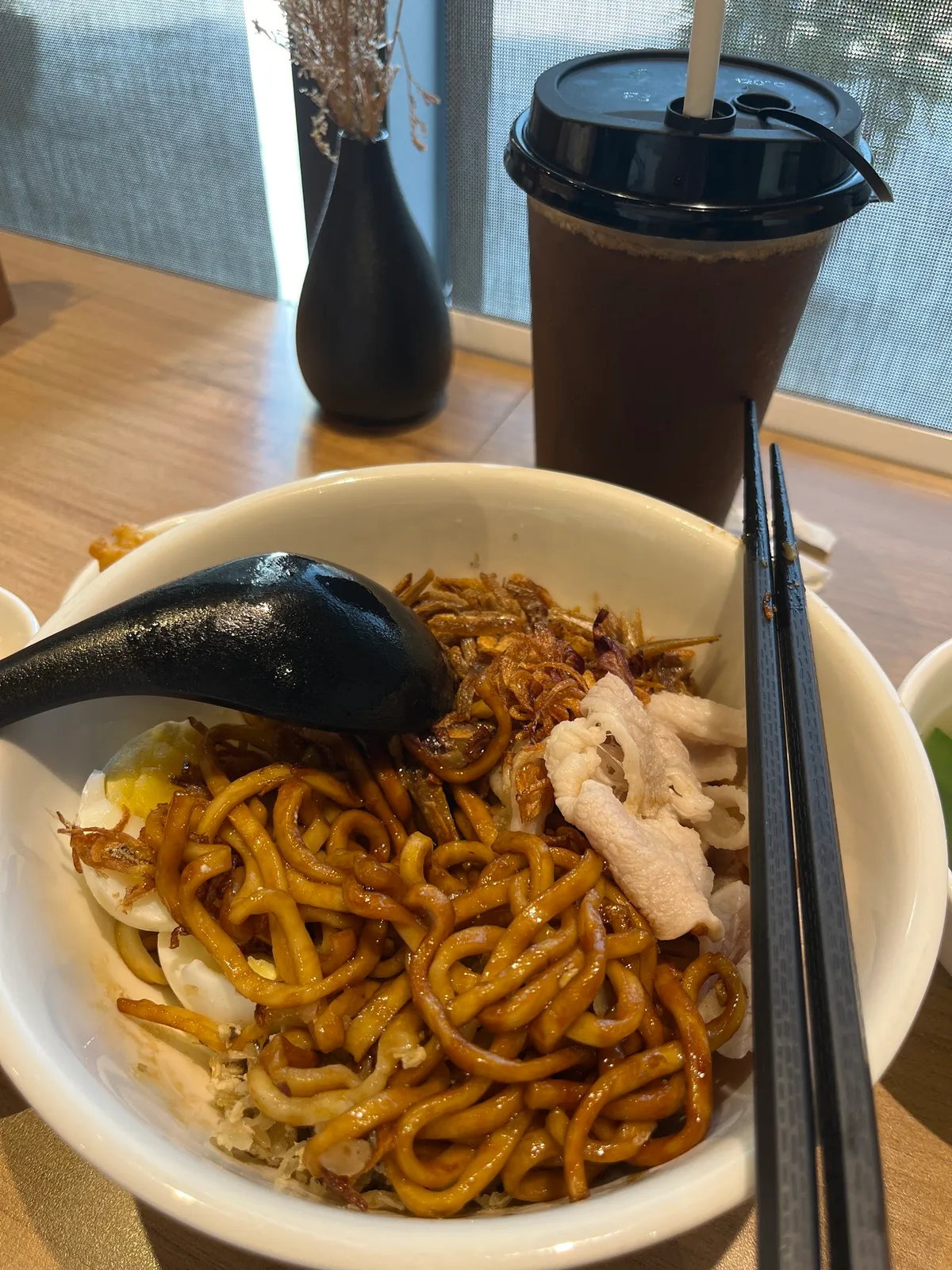 Dark soy dry pan mee