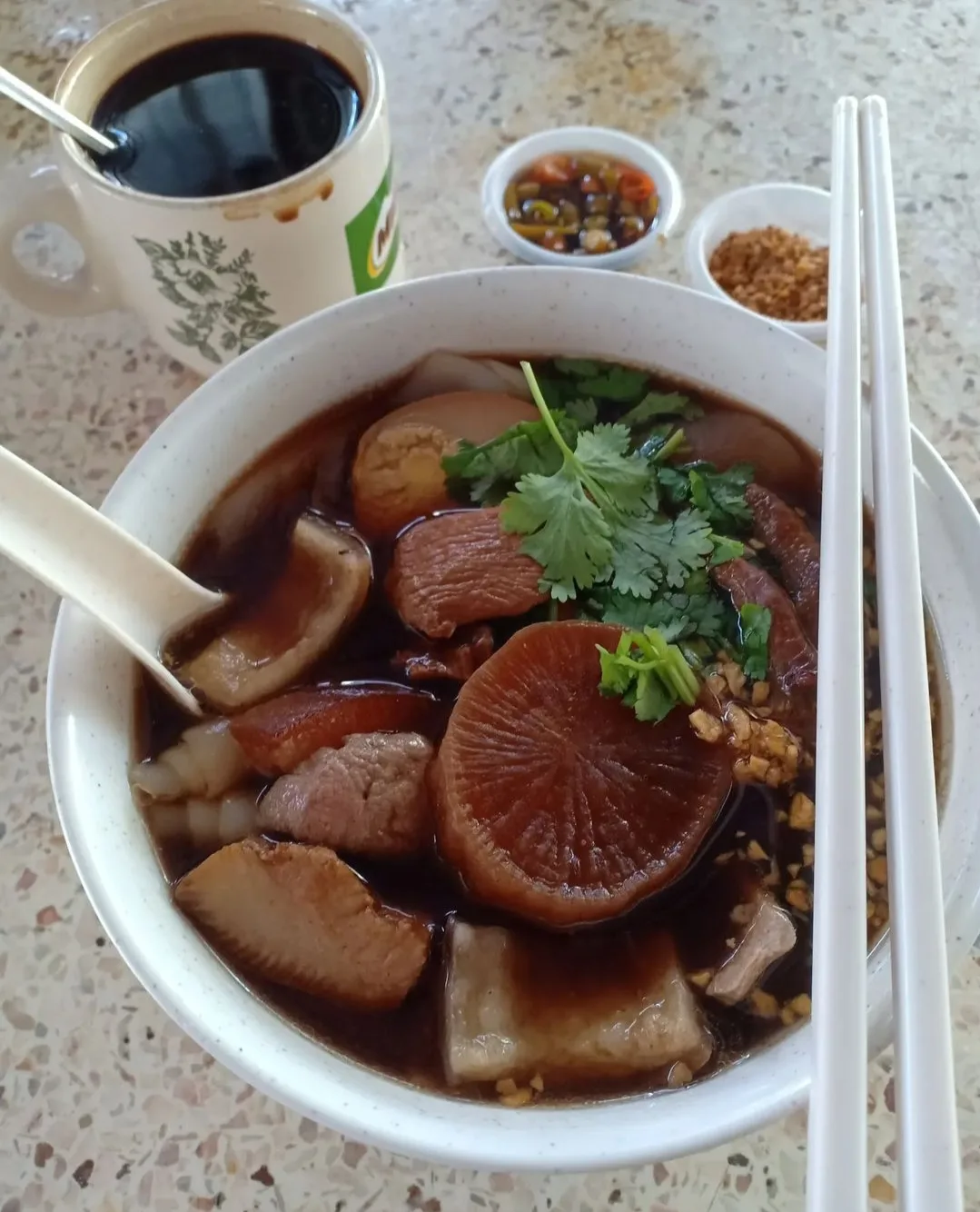 Teochew braised pork noodle soup with radish