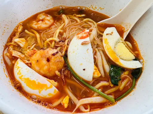 Aimi Lim Hokkien Mee — signature dish