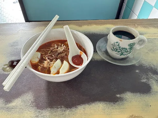 Aimi Lim Hokkien Mee — signature dish
