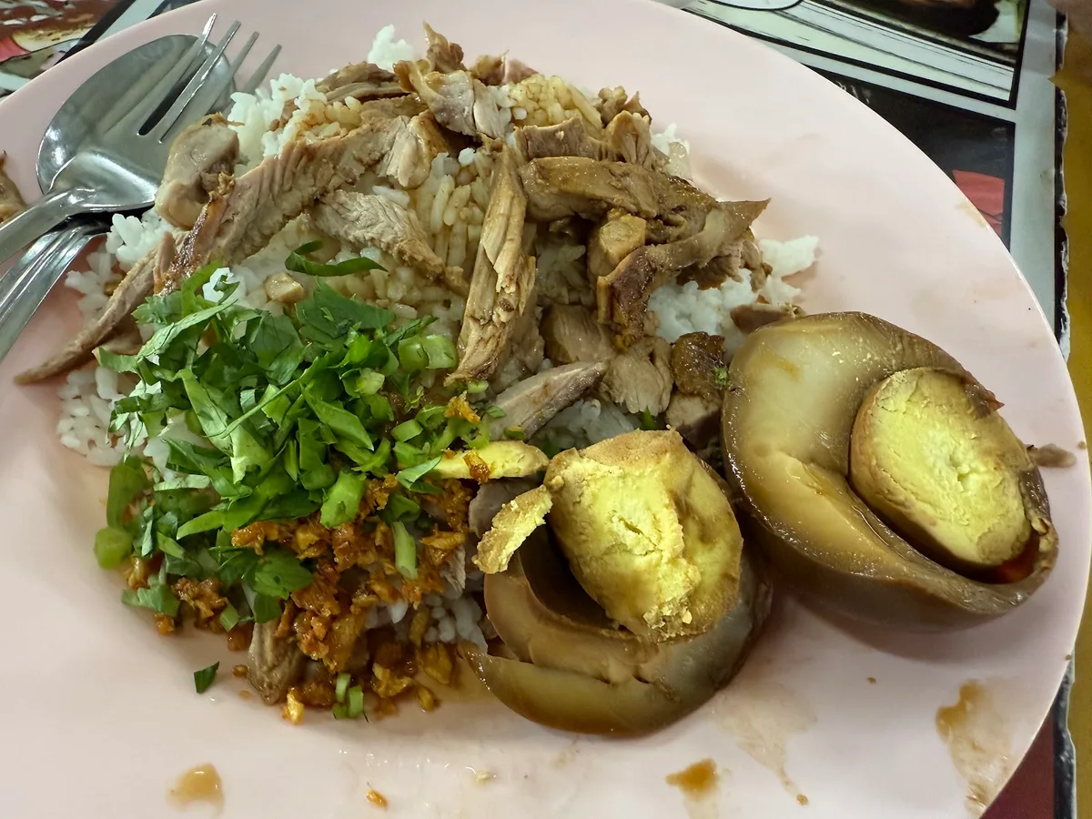 Braised duck rice with braised eggs