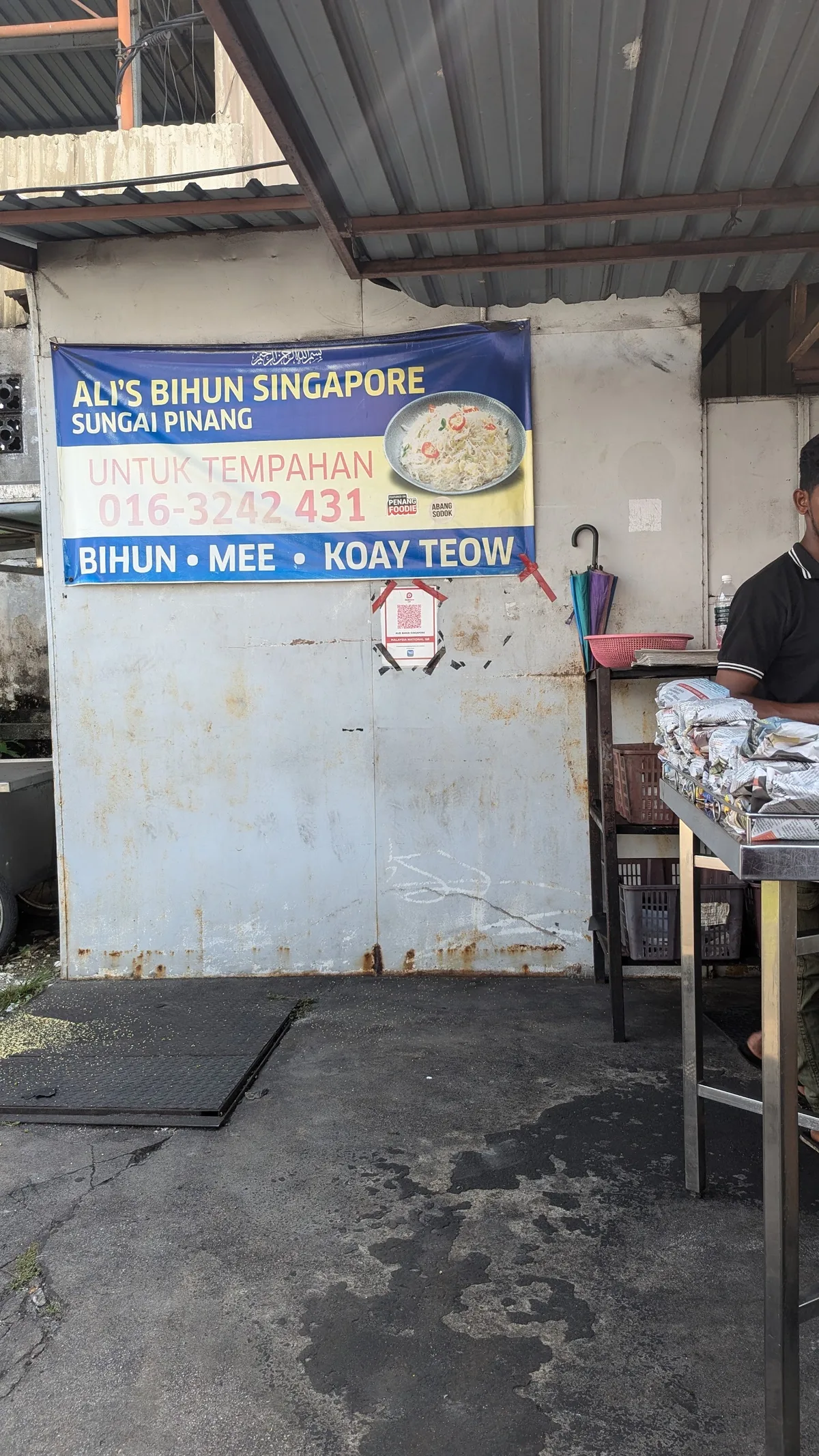 Ali's Bihun Singapore banner: bihun, mee, koay teow