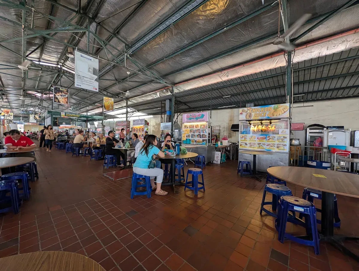 Ali Nasi Lemak Daun Pisang — interior
