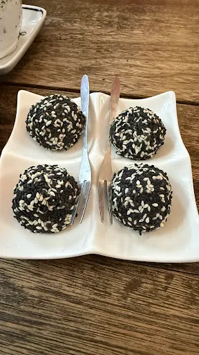 All About Sugar & Gift — dish