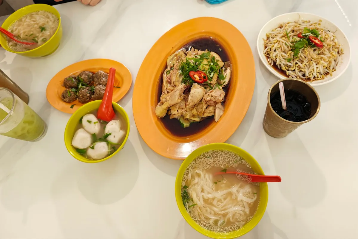 Ann Xin Chicken (Cowan Street Chicken by Ann Xin) 高温街安心芽菜鸡饭 — signature dish
