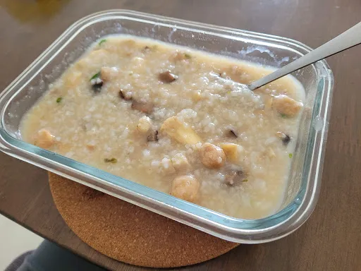 Auntie Hoon Vegetarian — dish