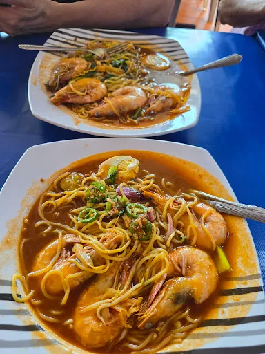 Ayu Mee Udang — dish