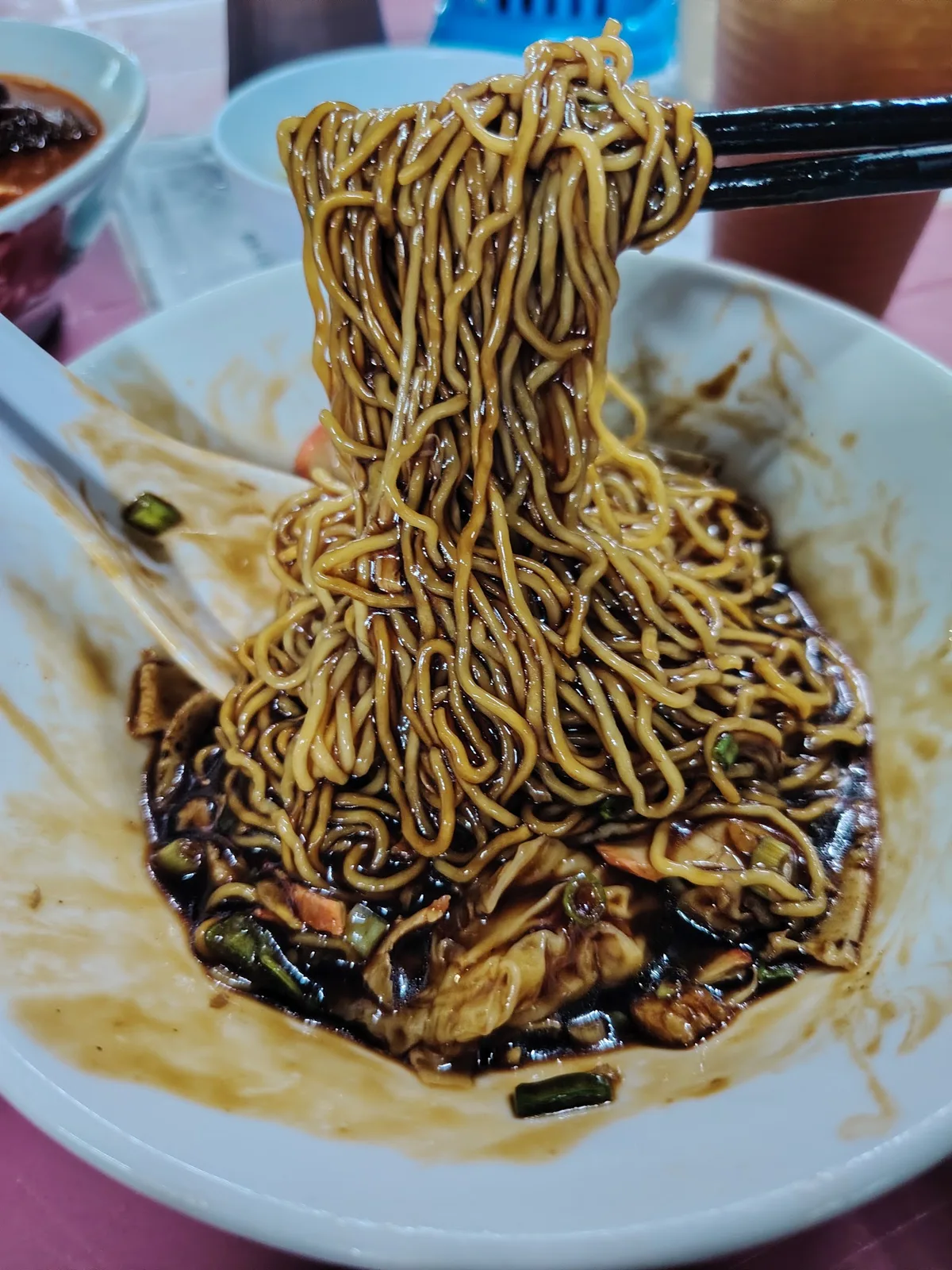 Loh mee in dark gravy