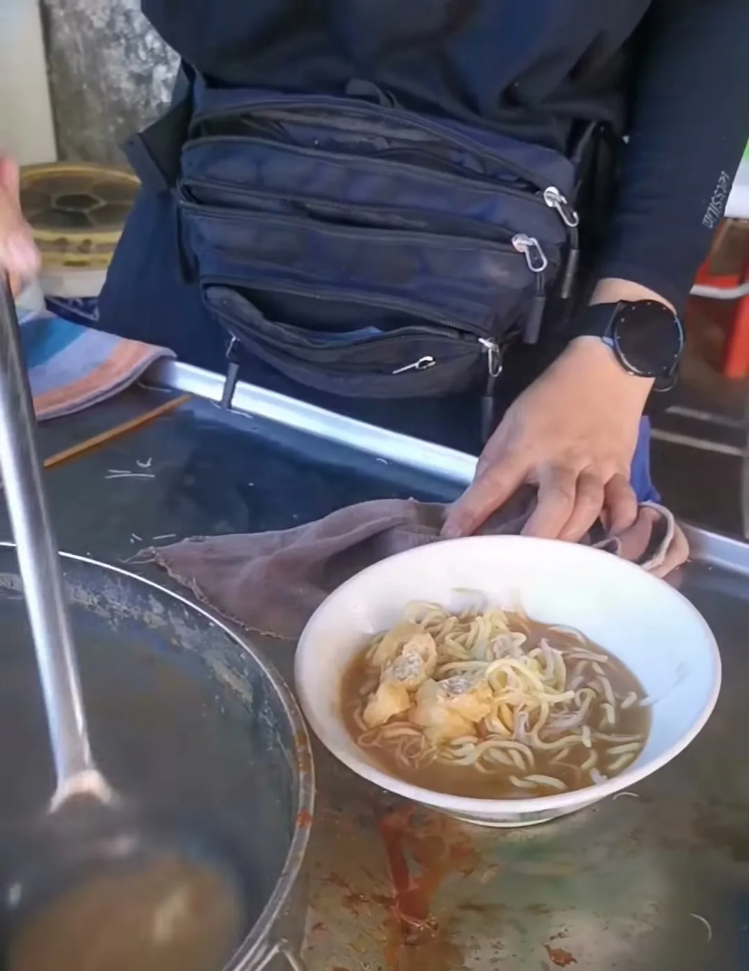 Batu Lanchang Curry Mee open-air cooking station