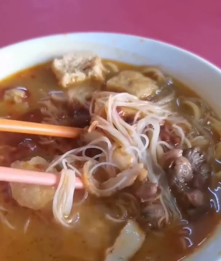 Batu Lanchang curry mee bee hoon pull