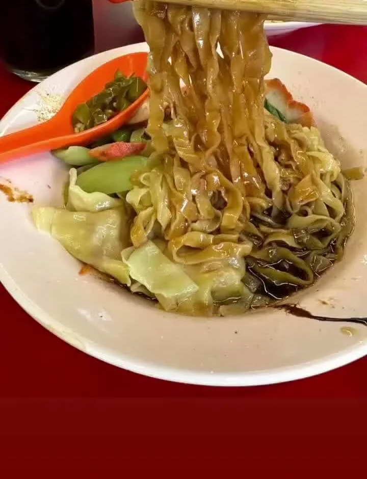 Bayan Baru wantan mee noodle pull