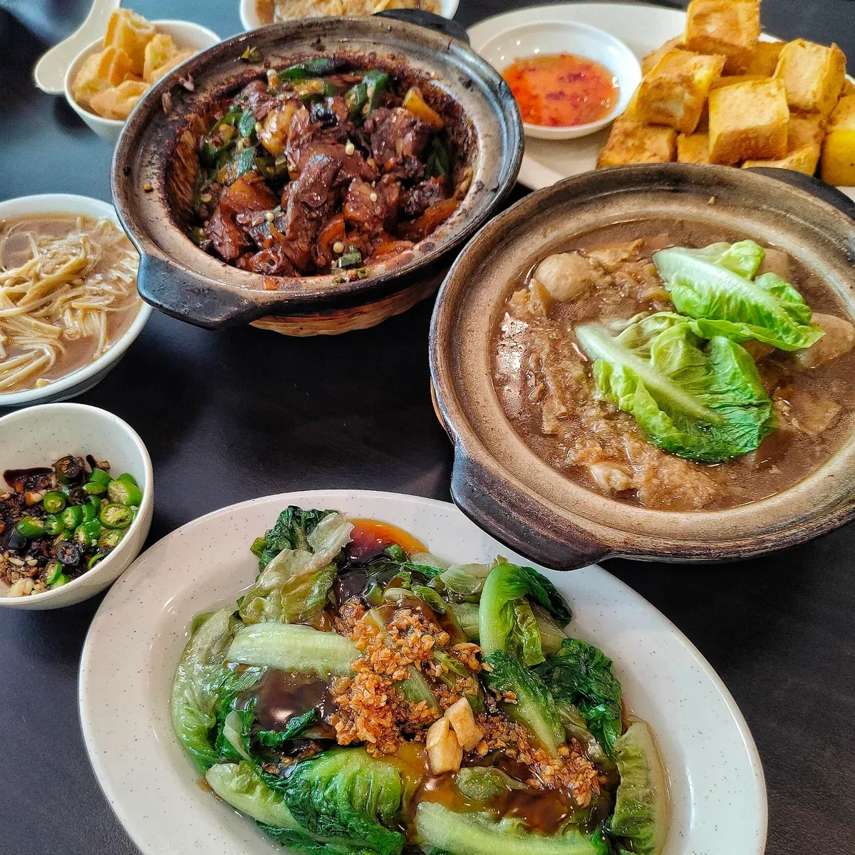 一品香肉骨茶(Bayan baru)Yi Pin Xiang Bak Kut Teh — signature dish