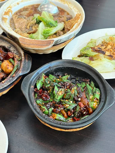 一品香肉骨茶(Bayan baru)Yi Pin Xiang Bak Kut Teh — signature dish