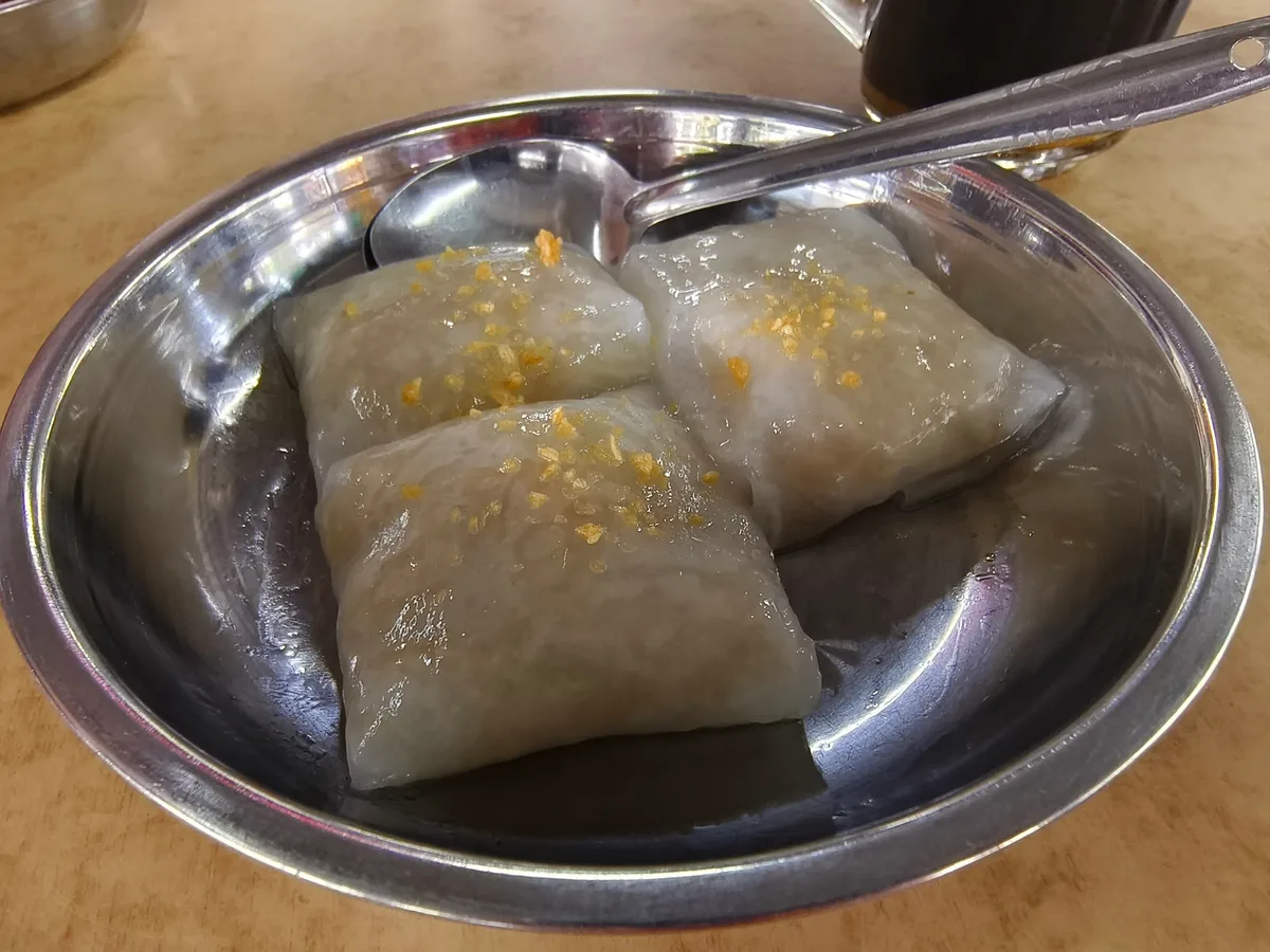 Pillow chai kueh with fried garlic