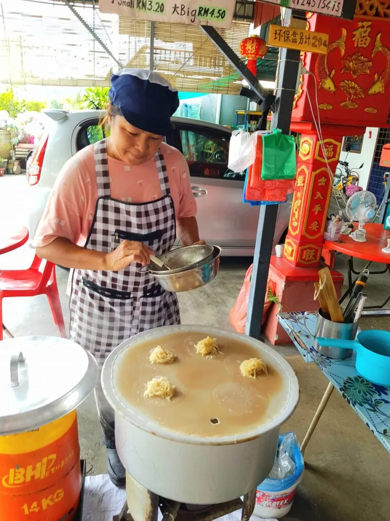 Pillow chai kueh stall