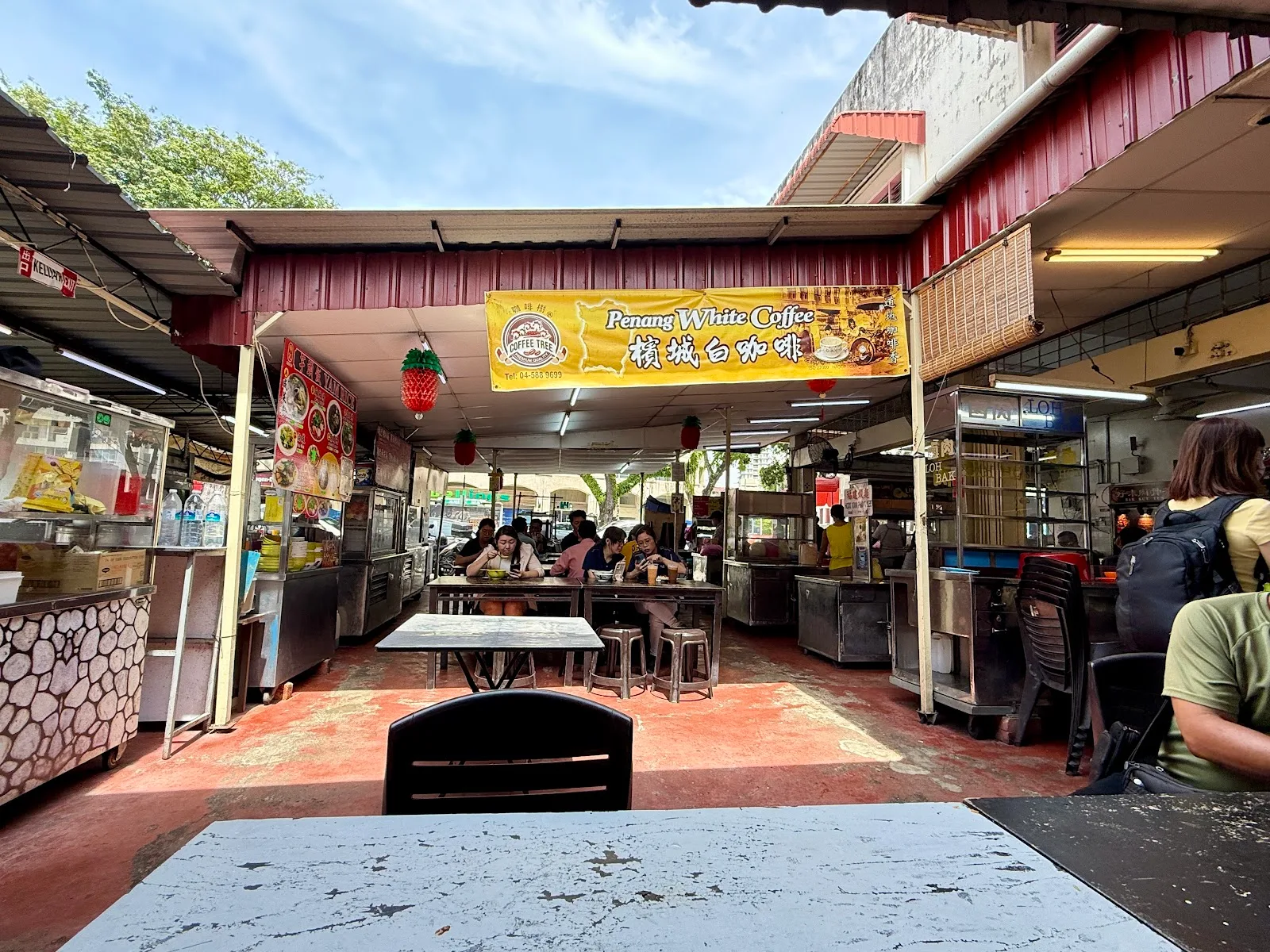 Bee Hooi Coffee Garden Yee Foo Mee — interior