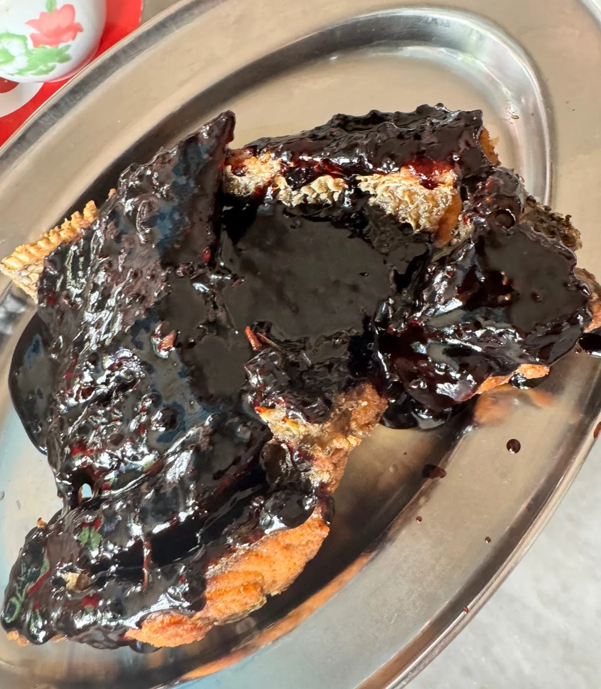 Black sauce fried fish