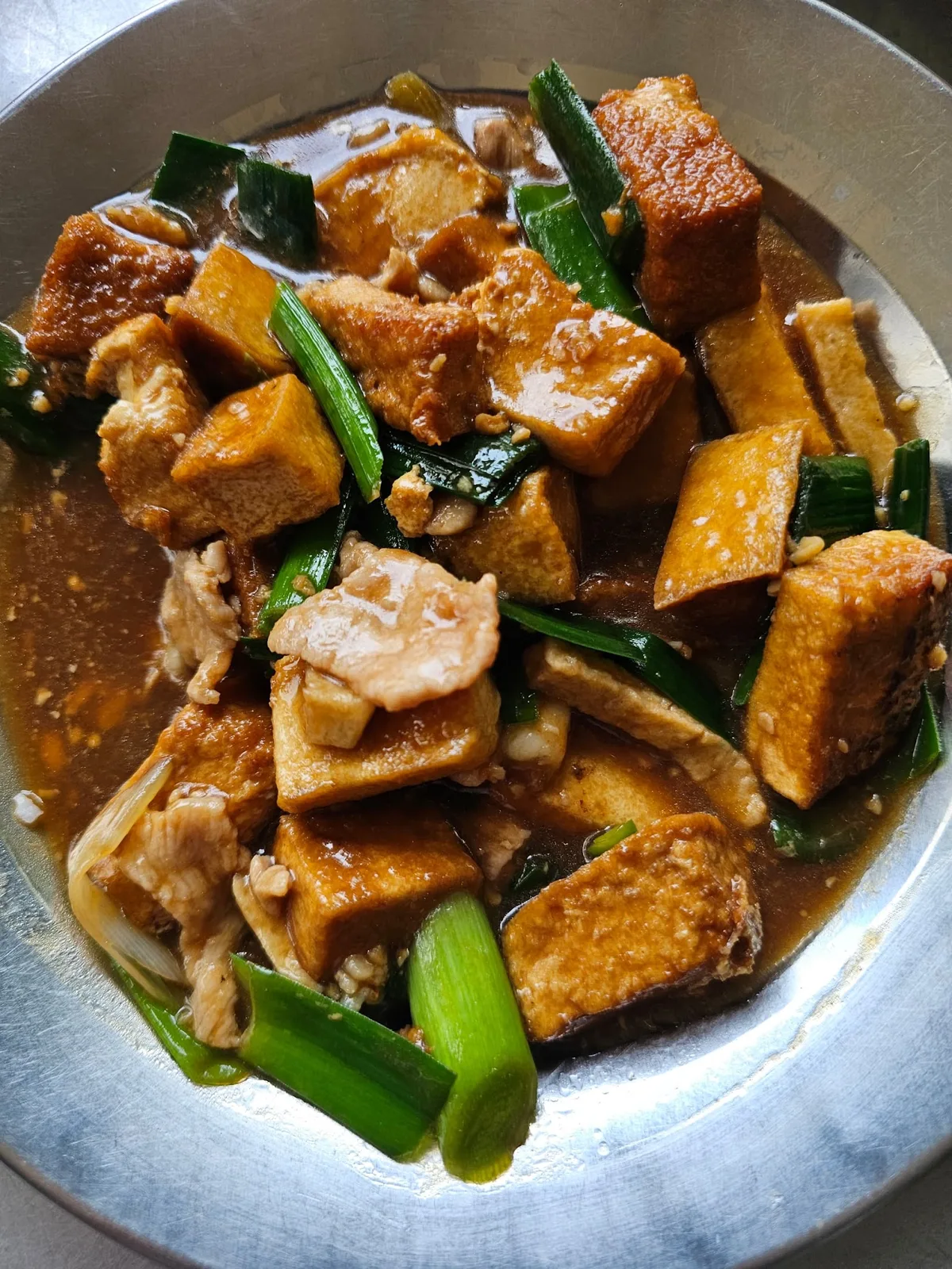 Braised tofu with spring onion