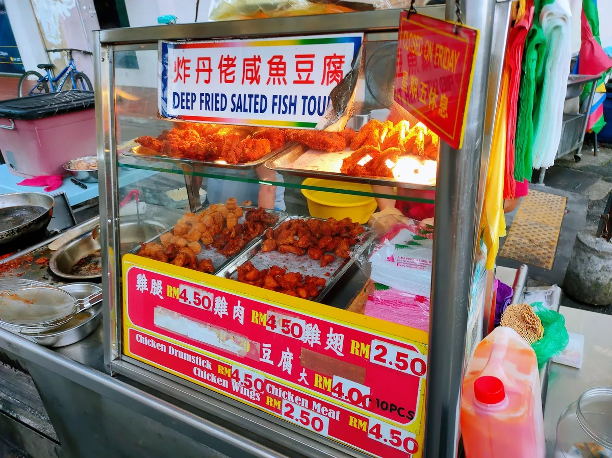 Fried chicken display at the stall