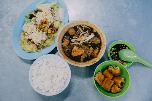 Beng Kee Claypot Bak Kut Teh — signature dish