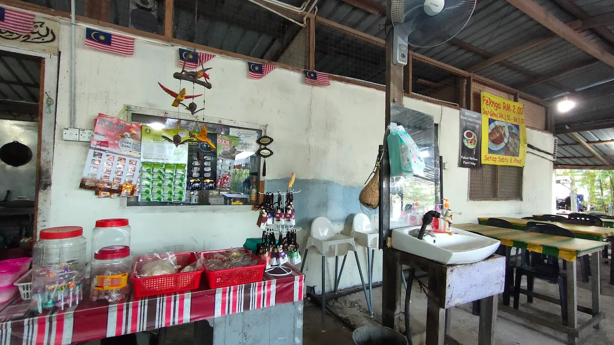Penaga Flying Roti Canai — interior