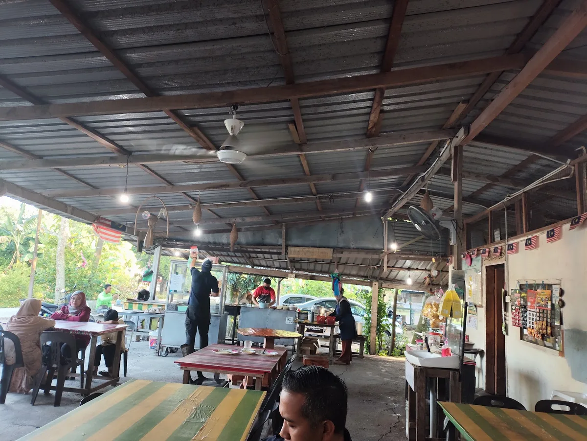 Penaga Flying Roti Canai — interior