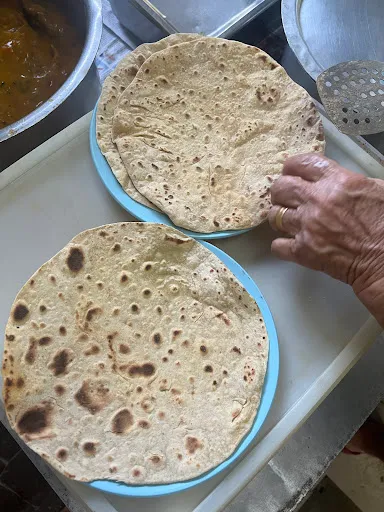 Bibi Chapati Serves Good Dhal — dish