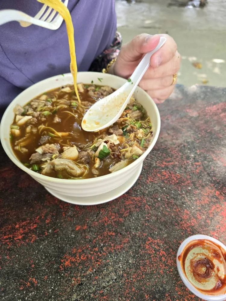 Bihun Sup Gurun — signature dish