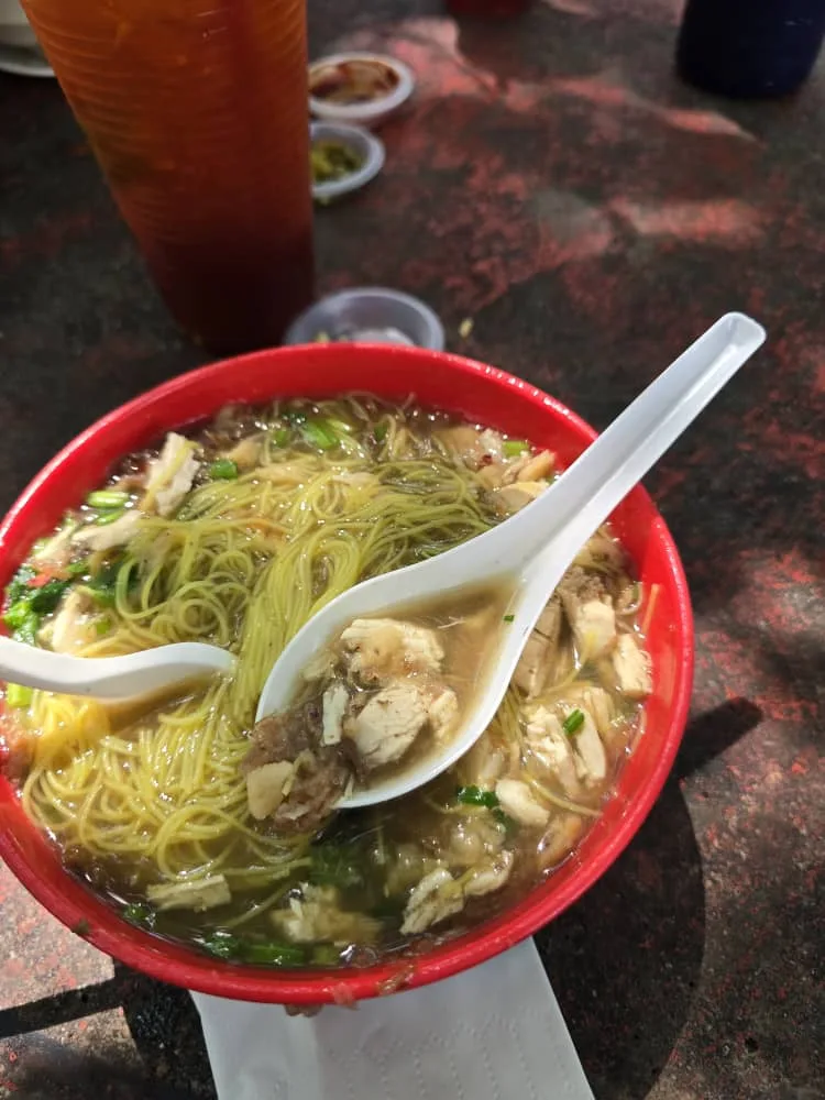 Bihun Sup Gurun — signature dish