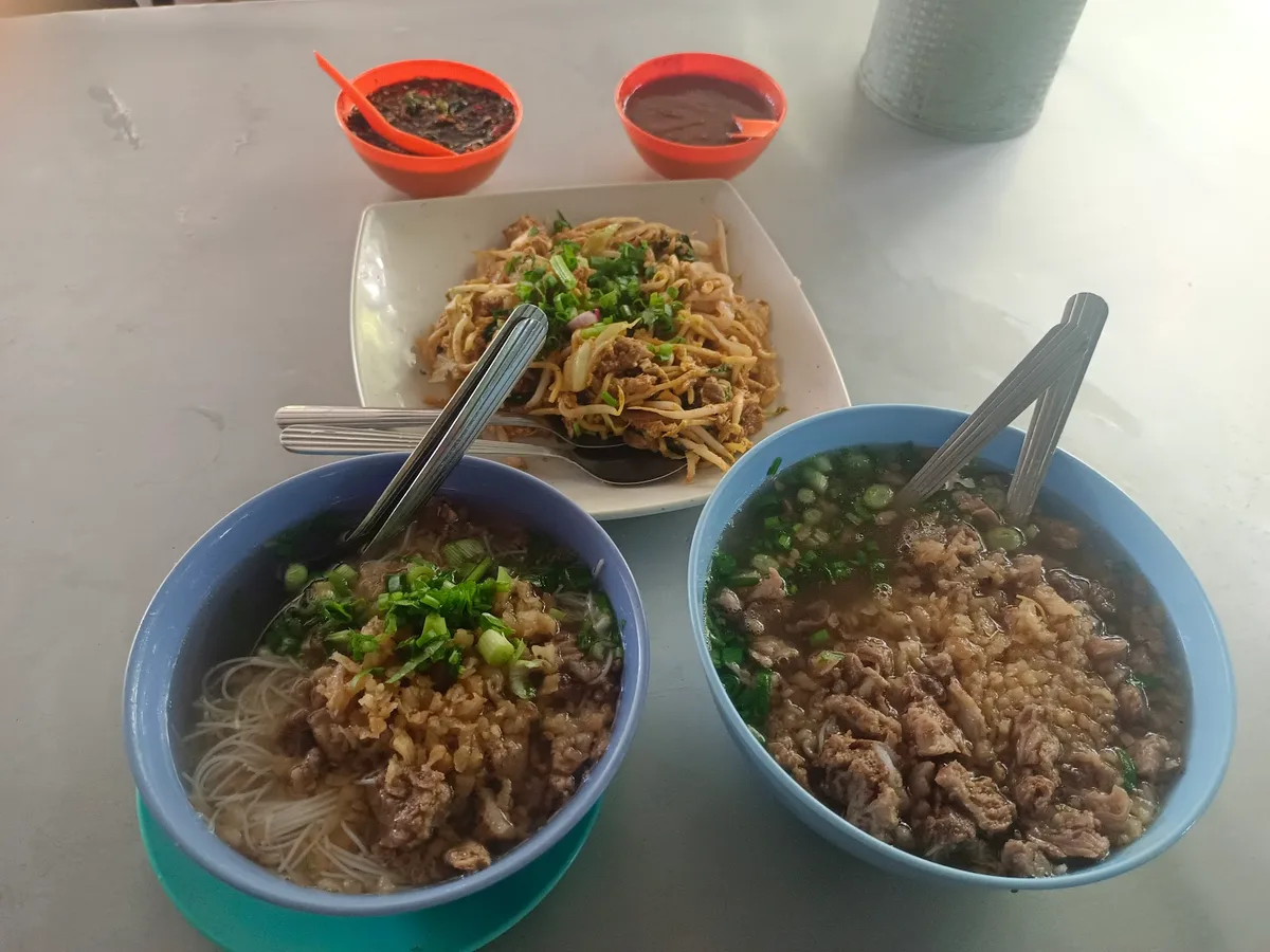 Bihun Sup Zaman — signature dish