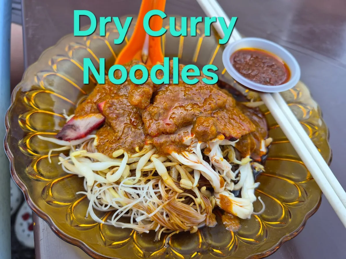 Blue Sky Restaurant (蓝天咖喱粉茶餐厅) — signature dish