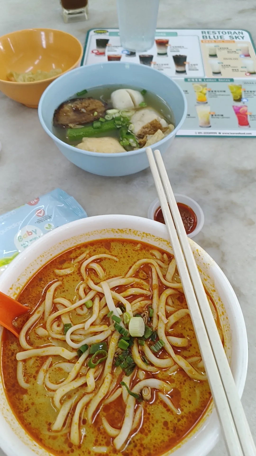 Blue Sky Restaurant (蓝天咖喱粉茶餐厅) — signature dish