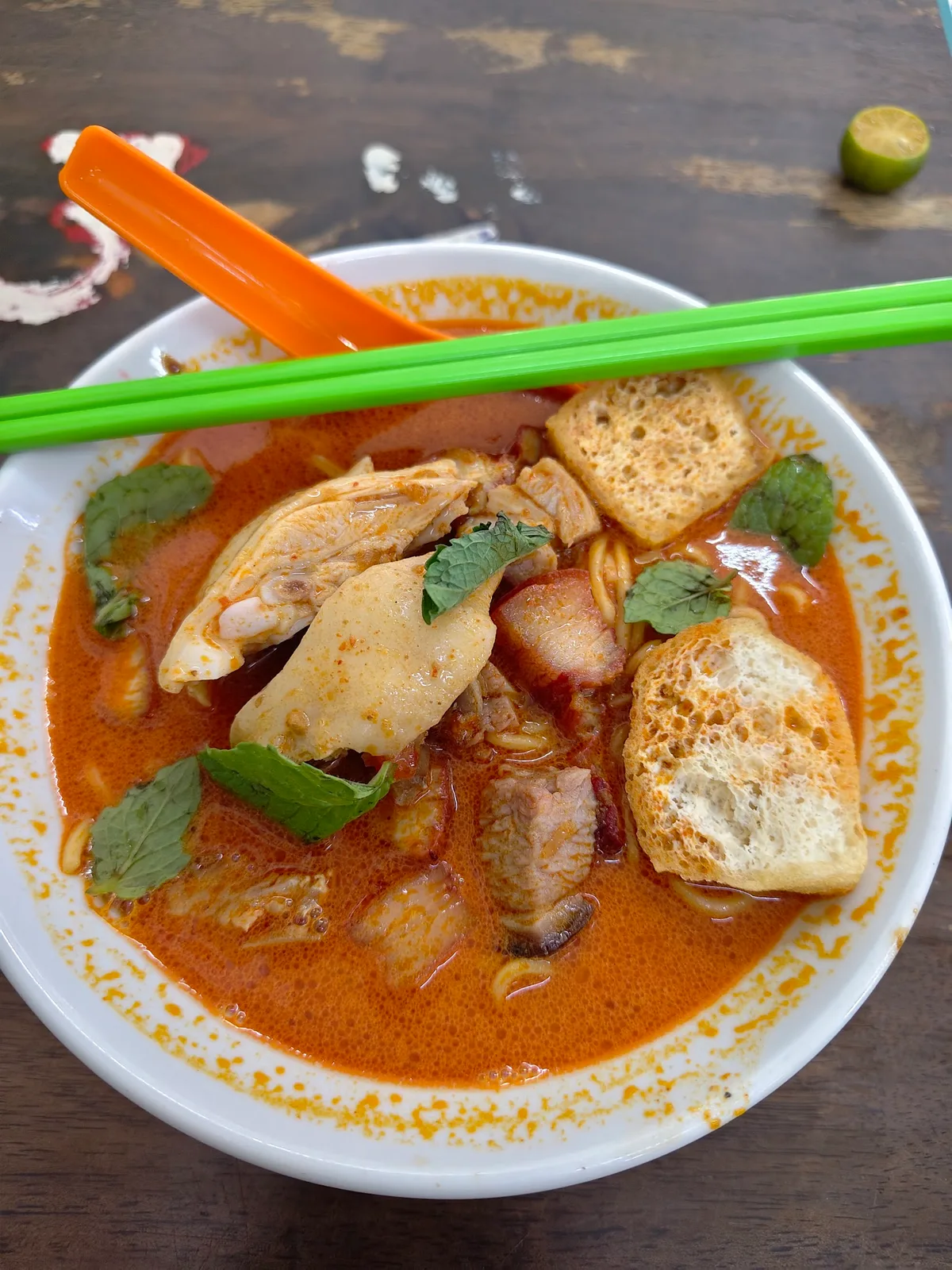 Blue Sky Restaurant (蓝天咖喱粉茶餐厅) — signature dish