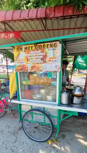 Bm mee goreng since 1986 — signage
