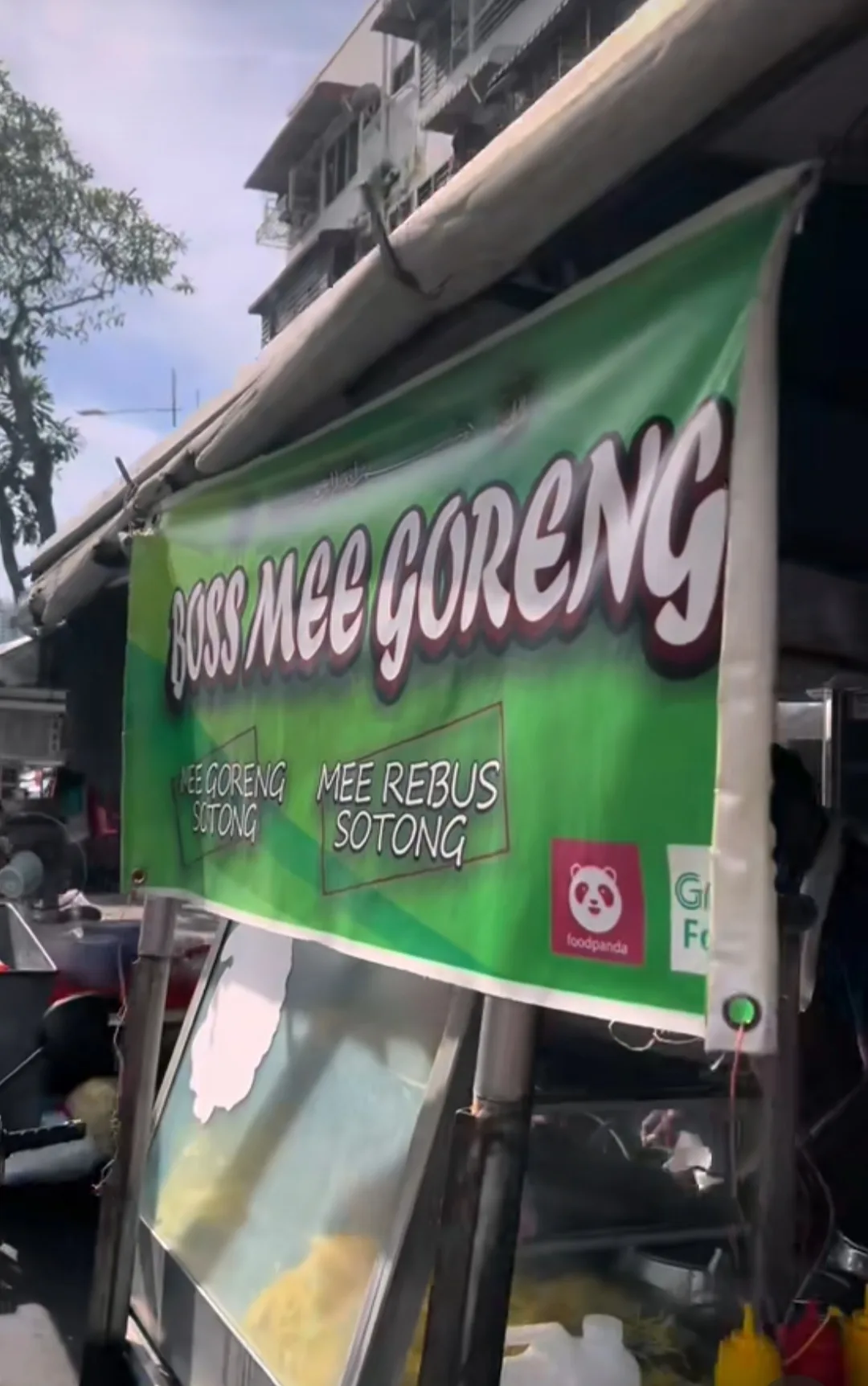 Boss Mee Goreng — signage