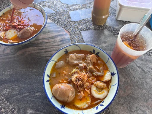 Bridge Street Hokkien Mee — signature dish