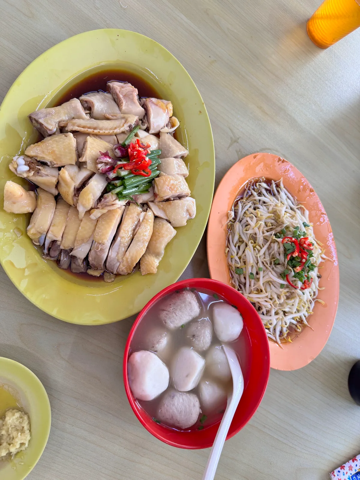 Buntong Bean Sprout Chicken Restaurant — signature dish